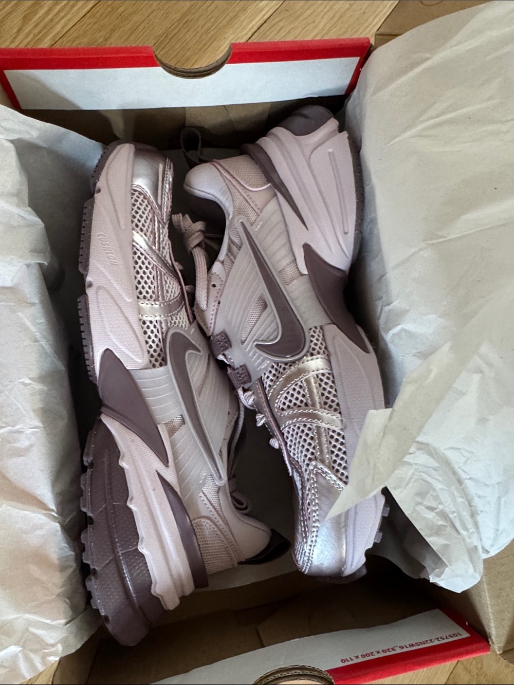 Nike V2K run Women's Performance Mesh Sneaker - Dusty Pink